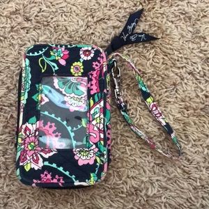 vera bradley wristlet